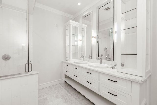 1024 Waverly Street, Houston, TX 77008