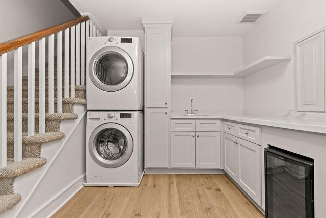 1024 Waverly Street, Houston, TX 77008