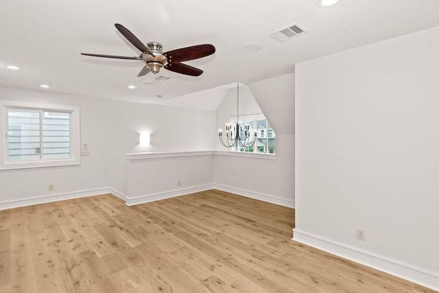 1024 Waverly Street, Houston, TX 77008