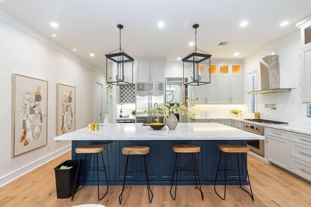 1024 Waverly Street, Houston, TX 77008