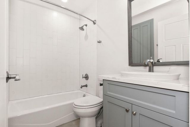 1024 Waverly Street, Houston, TX 77008