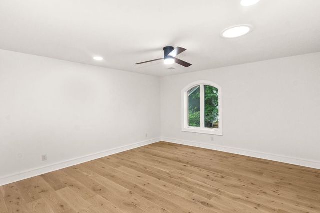 1024 Waverly Street, Houston, TX 77008