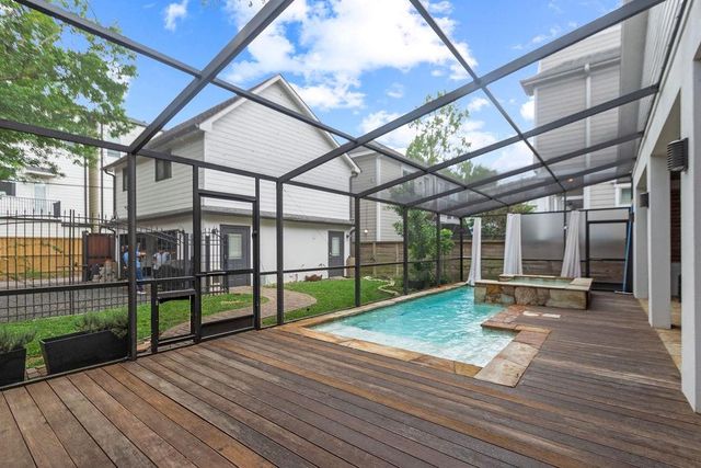 1024 Waverly Street, Houston, TX 77008