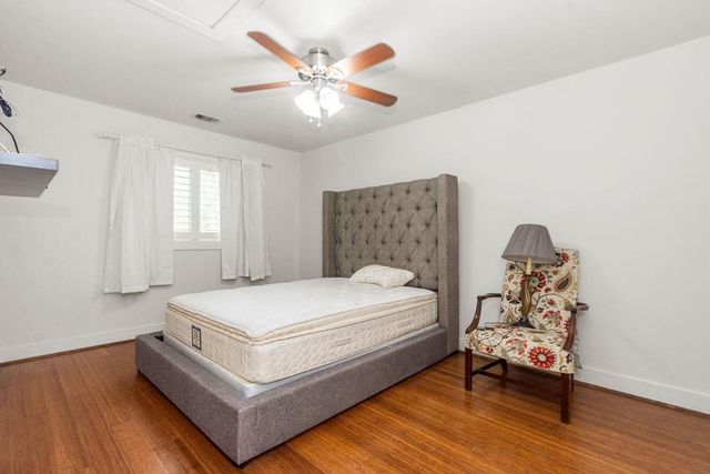 1024 Waverly Street, Houston, TX 77008