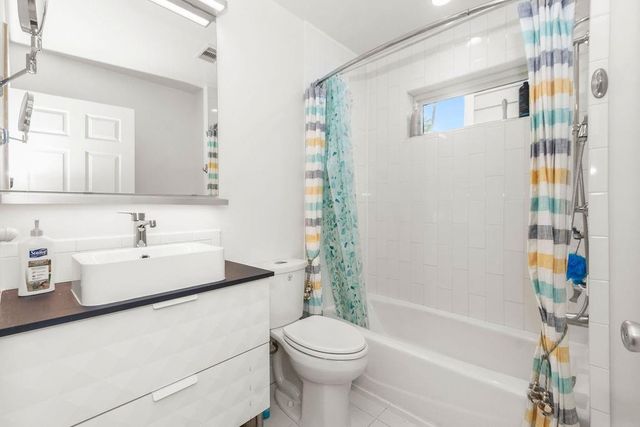 1024 Waverly Street, Houston, TX 77008