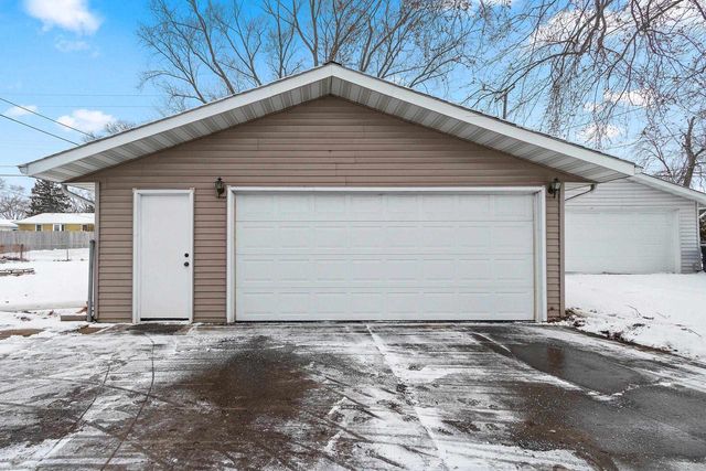 1810 S NORWOOD AVENUE, Green Bay, WI 54304