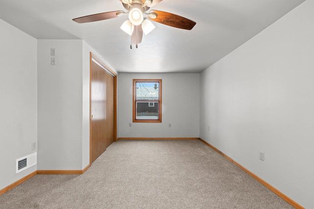 1810 S NORWOOD AVENUE, Green Bay, WI 54304