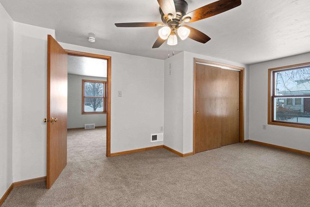 1810 S NORWOOD AVENUE, Green Bay, WI 54304