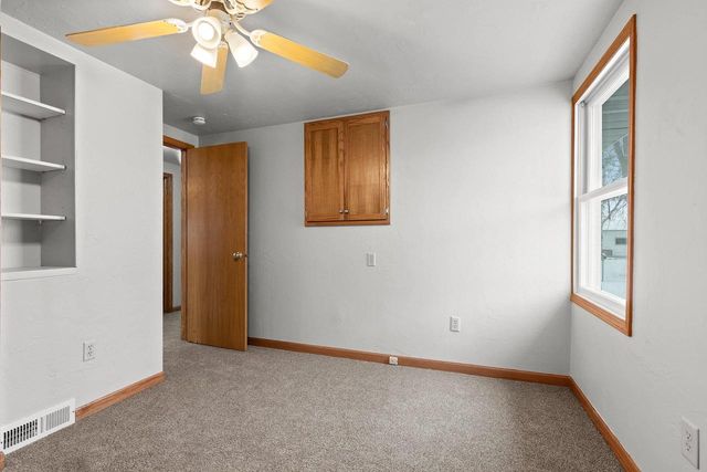 1810 S NORWOOD AVENUE, Green Bay, WI 54304