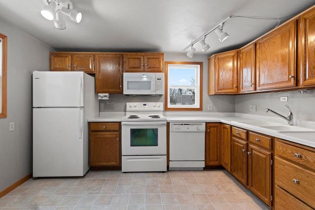 1810 S NORWOOD AVENUE, Green Bay, WI 54304