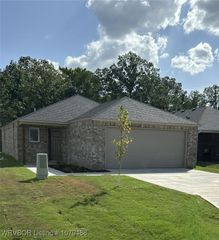 8912 Preston Wood Drive, Fort Smith, AR 72916