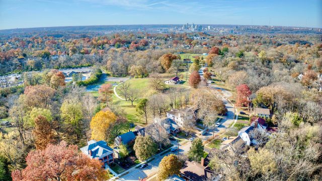 52 Mayfield Avenue, Fort Thomas, KY 41075