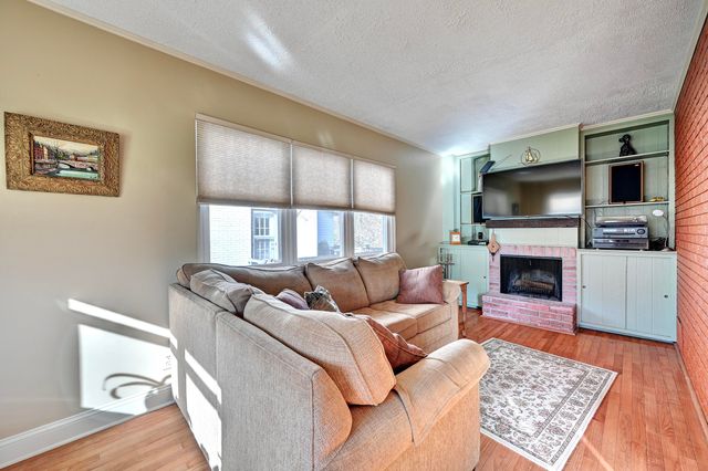 52 Mayfield Avenue, Fort Thomas, KY 41075