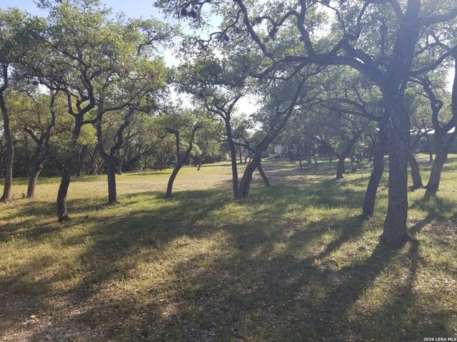 177 Laurel Ridge Dr, Lakehills, TX 78063