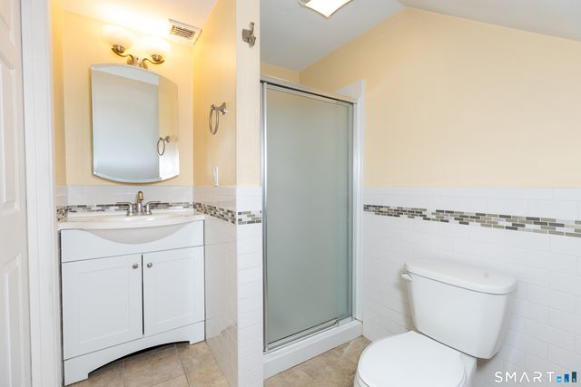 772 Farmington Avenue Floor 3, West Hartford, CT 06119