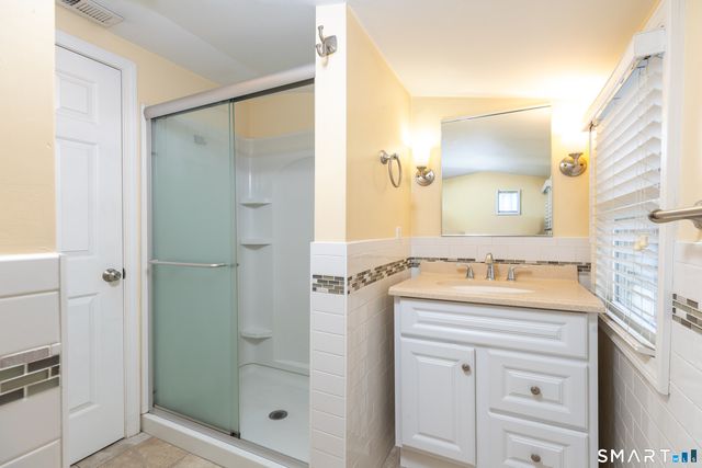 772 Farmington Avenue Floor 3, West Hartford, CT 06119