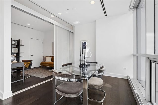 110 W Superior Street 1602, Chicago, IL 60654
