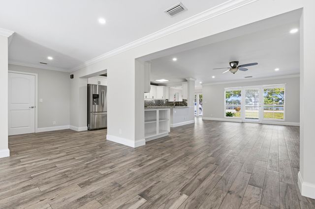 1814 Lake Osborne Drive, Lake Worth Beach, FL 33461