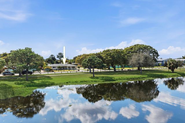 1814 Lake Osborne Drive, Lake Worth Beach, FL 33461