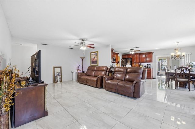 1123 EPSON OAKS WAY, Orlando, FL 32837