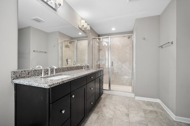 142 Roman Lane, Hawthorn Woods, IL 60047