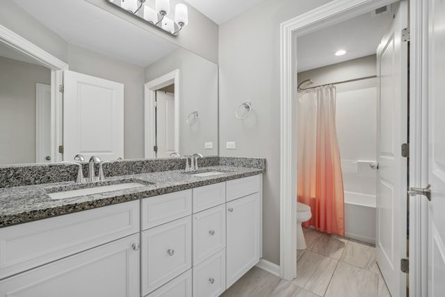 142 Roman Lane, Hawthorn Woods, IL 60047