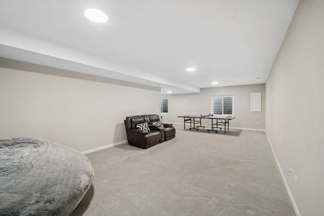 142 Roman Lane, Hawthorn Woods, IL 60047