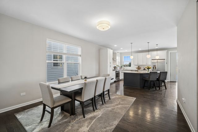 142 Roman Lane, Hawthorn Woods, IL 60047