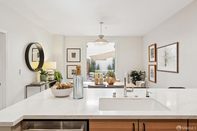18 Vandewater Street, San Francisco, CA 94133