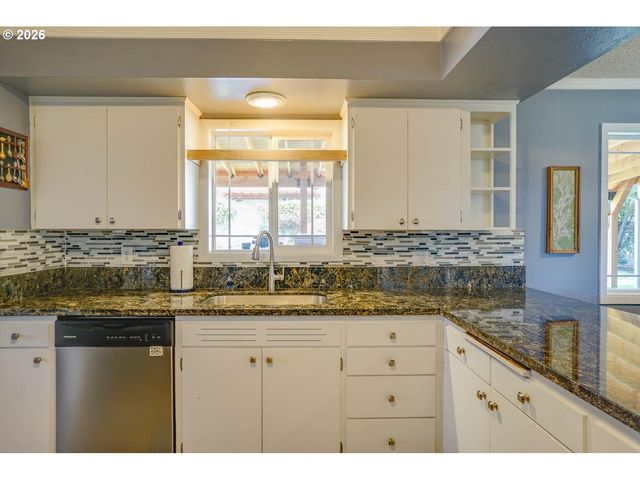 8914 Ne 59TH St, Vancouver, WA 98662