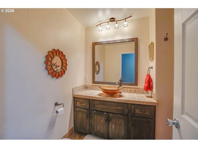 8914 Ne 59TH St, Vancouver, WA 98662