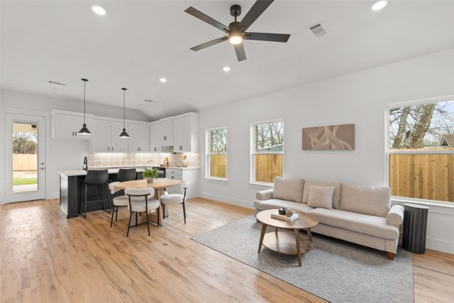 408 Matthew Street, Hillsboro, TX 76645