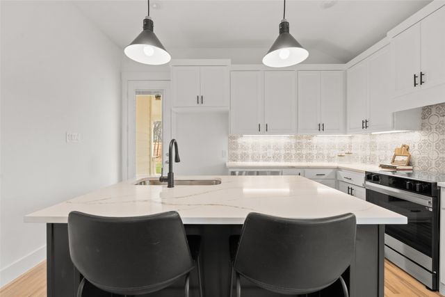 408 Matthew Street, Hillsboro, TX 76645