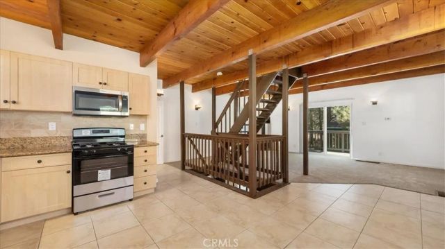 33283 Holcomb Creek, Green Valley Lake, CA 92341