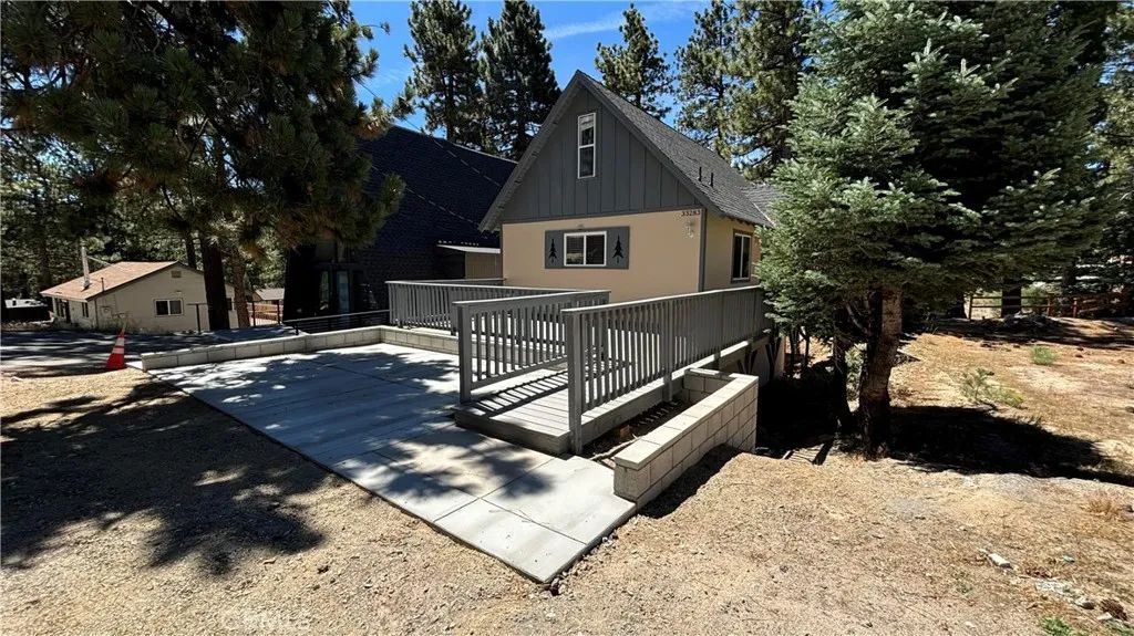 33283 Holcomb Creek, Green Valley Lake, CA 92341