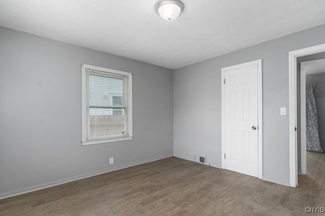 20 Gardner St, Whitestown, NY 13492