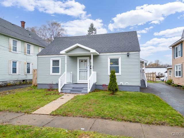 20 Gardner St, Whitestown, NY 13492