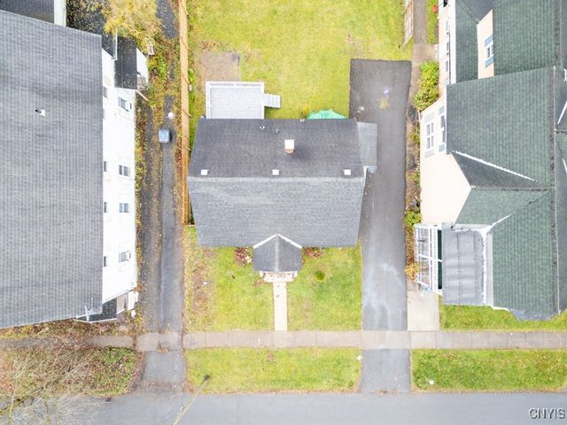 20 Gardner St, Whitestown, NY 13492