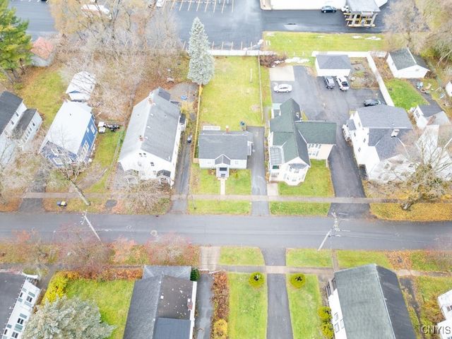 20 Gardner St, Whitestown, NY 13492