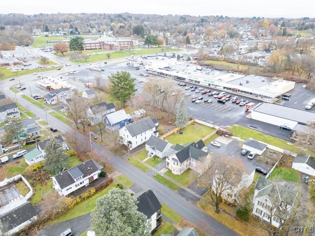 20 Gardner St, Whitestown, NY 13492