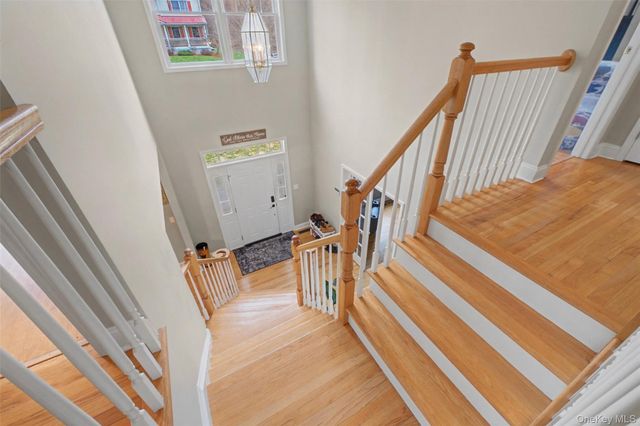 26 Mt Pleasant Drive, Poughquag, NY 12570