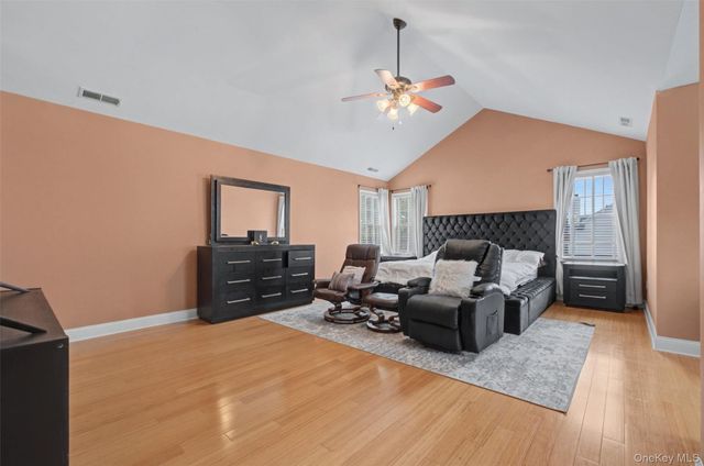 26 Mt Pleasant Drive, Poughquag, NY 12570