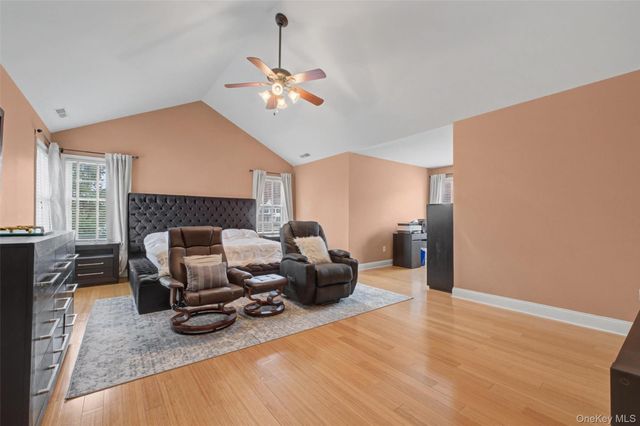 26 Mt Pleasant Drive, Poughquag, NY 12570