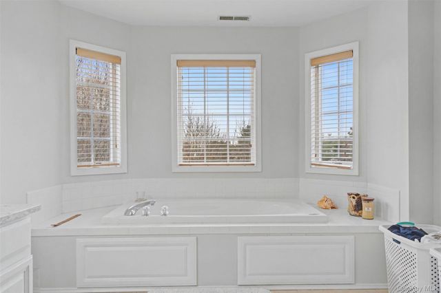 26 Mt Pleasant Drive, Poughquag, NY 12570