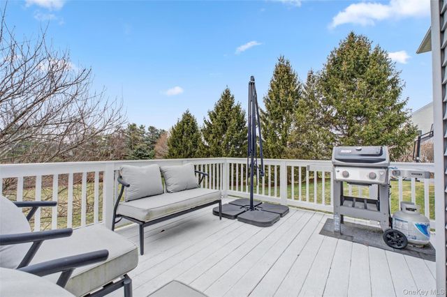 26 Mt Pleasant Drive, Poughquag, NY 12570