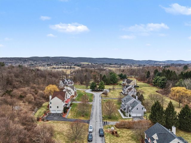 26 Mt Pleasant Drive, Poughquag, NY 12570