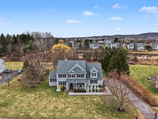26 Mt Pleasant Drive, Poughquag, NY 12570