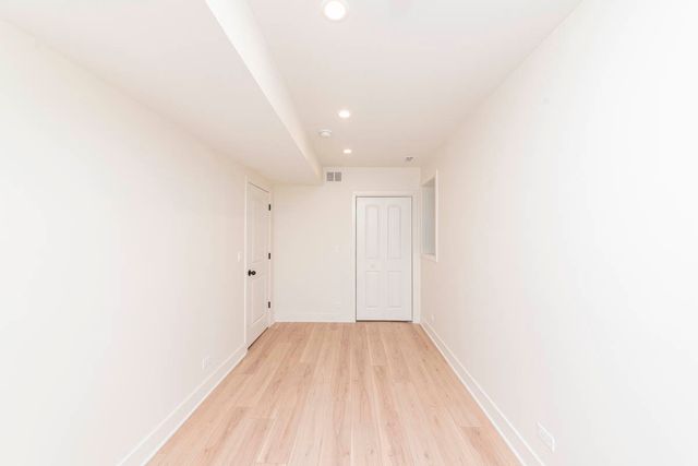 2825 N Rockwell Street G, Chicago, IL 60618