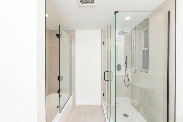 2825 N Rockwell Street G, Chicago, IL 60618