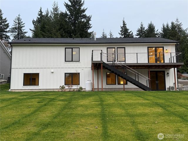 130 E Olympic Court, Allyn, WA 98524